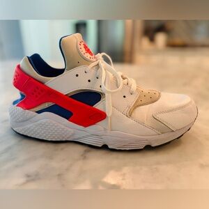SUPER CLEAN Nike Air Huarche’s